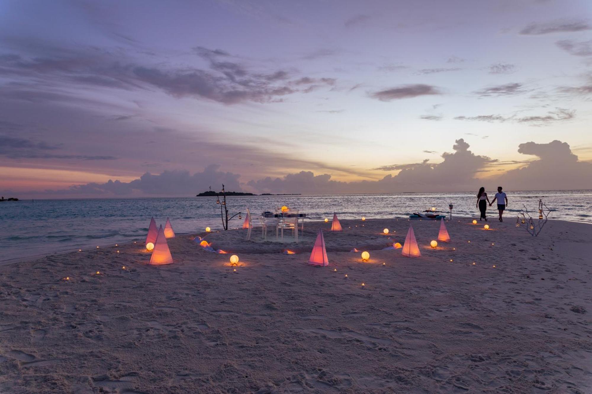 & Me Maldives - Adults Only - Premium Курортный комплекс Muravandhoo