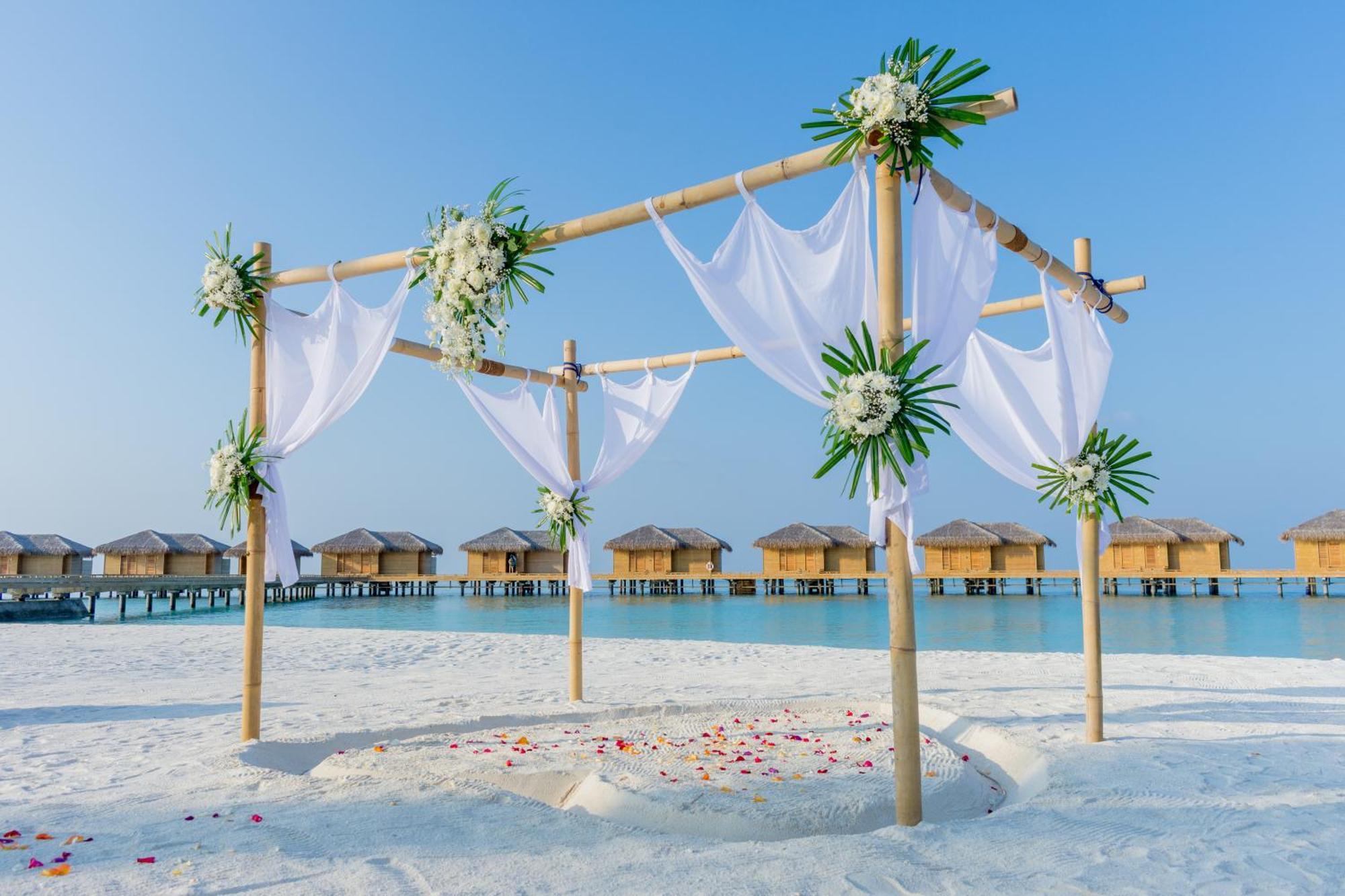 & Me Maldives - Adults Only - Premium Курортный комплекс Muravandhoo